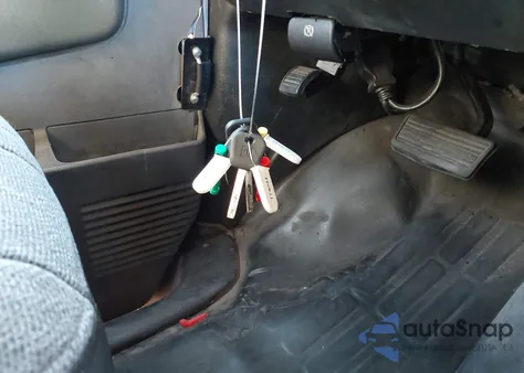 2017 Chevrolet Express 2500 Work Van z USA, uszkodzony, nr VIN 1GCWGAF11H1179652